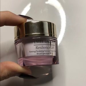 Estee Lauder Resilience Lift
